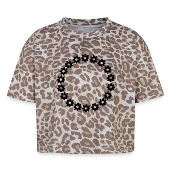Circle of flowers - Boxy Leo Women's Premium Organic T-Shirt - Leopard print - Front - AI Model Female 172 dark (172cm)