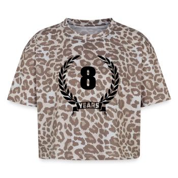 Lauwerkrans 8 ans avec numéro et année de bannière - T-shirt boxy femme léopard premium - Leopard print - Devant - AI Model Female 172 dark (172cm)