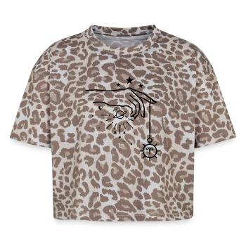 Widder Tierkreis-Astrologie - Boxy Leo Frauen Premium Organic T-Shirt - Leopard print - Vorne - AI Model Female 172 dark (172cm)