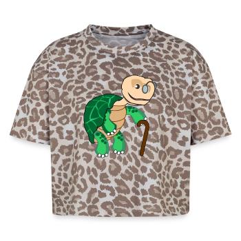 Slow turtle with glasses and walking stick - Boxy Leo Women's Premium Organic T-Shirt - Leopard print - Front - AI Model Female 172 dark (172cm)