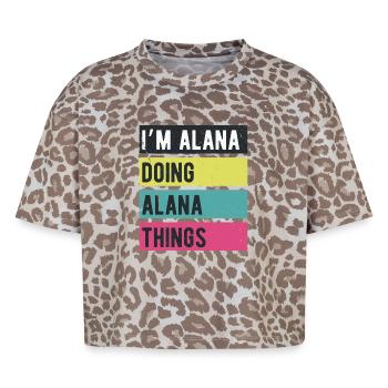 Je suis Alana qui fait des couleurs rétro d’Alana Things - T-shirt boxy femme léopard premium - Leopard print - Devant - AI Model Female 172 dark (172cm)