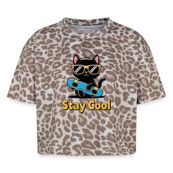 Chat patineur Reste Cool - T-shirt boxy femme léopard premium - Leopard print - Devant - AI Model Female 172 dark (172cm)