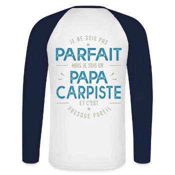 un papa carpiste cadeau pêche pêcheur humour - T-shirt baseball manches longues Homme - blanc/marine - Dos - Nik (191cm)