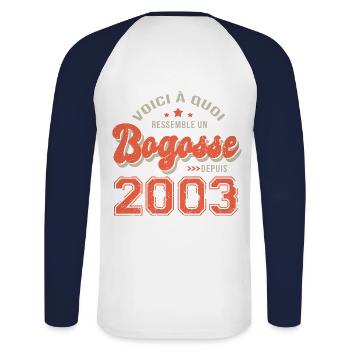 2003 anniversaire bogosse cadeau drole 20 ans - T-shirt baseball manches longues Homme - blanc/marine - Dos - Nik (191cm)