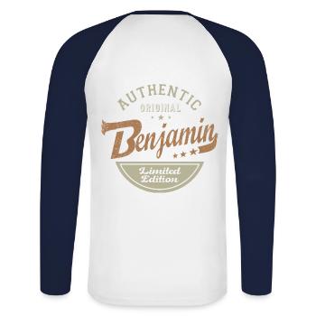 Benjamin personalisierter Geschenkname Benjamin - Unisex Baseballshirt langarm - Weiß/Navy - Hinten - Nik (191cm)