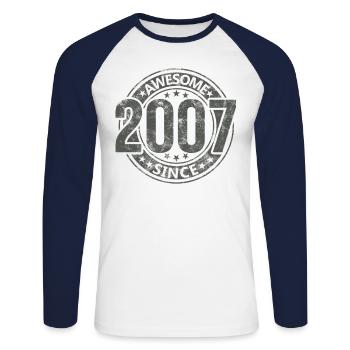 Génial depuis l’anniversaire rétro vintage 2007 - T-shirt baseball manches longues Homme - blanc/marine - Devant - Nik (191cm)