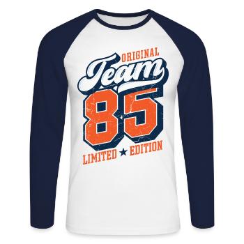 Original Team 85 - Limited Edition - Unisex Long Sleeve Baseball T-Shirt - white/navy - Front - Nik (191cm)