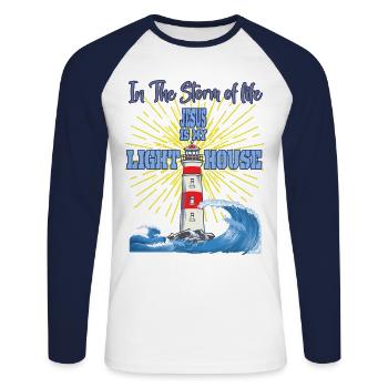 In the Storm of Life - Jesus is my Lighthouse - Unisex Baseballshirt langarm - Weiß/Navy - Vorne - Nik (191cm)