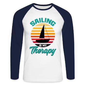Segler Segeln ist meine Therapie - Unisex Baseballshirt langarm - Weiß/Navy - Vorne - Nik (191cm)