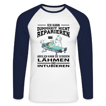 Spruch für Arzt - Unisex Baseballshirt langarm - Weiß/Navy - Vorne - Nik (191cm)