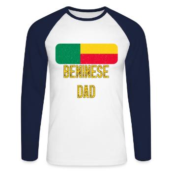 J’ai deux titres biélorusse et papa Biélorussie - T-shirt baseball manches longues Homme - blanc/marine - Devant - Nik (191cm)