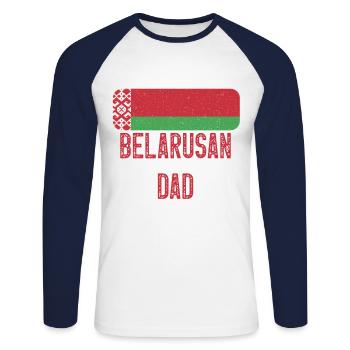 J’ai deux titres biélorusse et papa Biélorussie - T-shirt baseball manches longues Homme - blanc/marine - Devant - Nik (191cm)