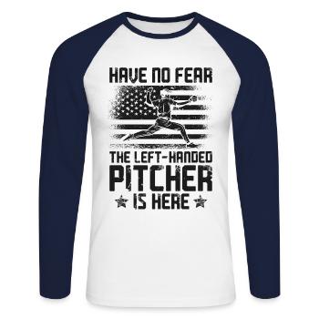 Baseball Fan Pitcher Vintage - T-shirt baseball manches longues Homme - blanc/marine - Devant - Nik (191cm)