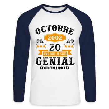 20 Ans Anniversaire Vintage Né(e) en Octobre 2002 - T-shirt baseball manches longues Homme - blanc/marine - Devant - Nik (191cm)