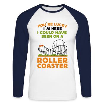 Roller Coaster You're Lucky I'm - Unisex Baseballshirt langarm - Weiß/Navy - Vorne - Nik (191cm)