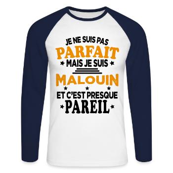 Pas Parfait Je Suis Malouin Et C'est Pareil - T-shirt baseball manches longues Homme - blanc/marine - Devant - Nik (191cm)