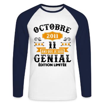 11 Ans Anniversaire Vintage Né(e) en Octobre 2011 - T-shirt baseball manches longues Homme - blanc/marine - Devant - Nik (191cm)
