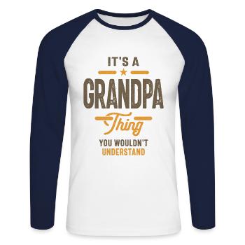 Männer Es ist eine Opa Sache Lustige Väter Opas - Unisex Baseballshirt langarm - Weiß/Navy - Vorne - Nik (191cm)
