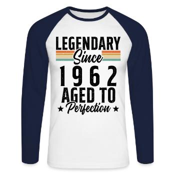 Legendär seit 1962 - Unisex Baseballshirt langarm - Weiß/Navy - Vorne - Nik (191cm)