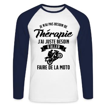 Motarde Besoin de faire de la Moto Humour Cadeau - T-shirt baseball manches longues Homme - blanc/marine - Devant - Nik (191cm)