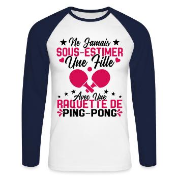 Une fille et joueur de ping pong Cadeau Humour - T-shirt baseball manches longues Homme - blanc/marine - Devant - Nik (191cm)