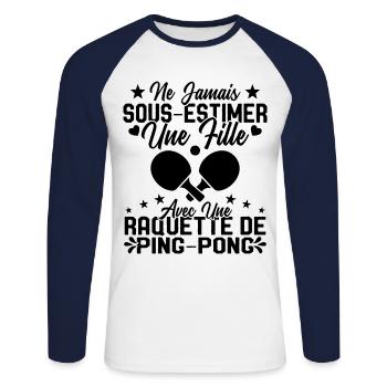 Une fille et joueur de ping pong Cadeau Humour - T-shirt baseball manches longues Homme - blanc/marine - Devant - Nik (191cm)