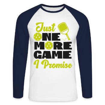 Pickleball Just One More Game I - Unisex Baseballshirt langarm - Weiß/Navy - Vorne - Nik (191cm)