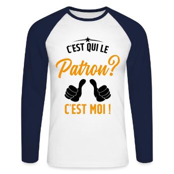 Humour Homme C'est qui le Patron Cadeau - T-shirt baseball manches longues Homme - blanc/marine - Devant - Nik (191cm)
