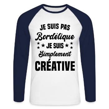 Je suis pas bordélique je suis simplement créative - T-shirt baseball manches longues Homme - blanc/marine - Devant - Nik (191cm)