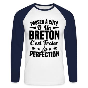 Breton Perfection - Cadeau Humour Breton - T-shirt baseball manches longues Homme - blanc/marine - Devant - Nik (191cm)