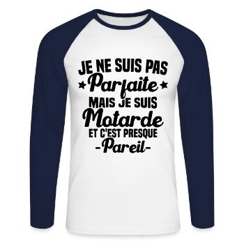 Je ne suis pas parfaite mais je suis motarde - T-shirt baseball manches longues Homme - blanc/marine - Devant - Nik (191cm)