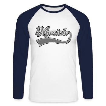 Lettrage munichois - T-shirt baseball manches longues Homme - blanc/marine - Devant - Nik (191cm)