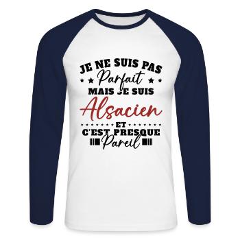Pas Parfait mais Alsacien Cadeau Humour Alsace - T-shirt baseball manches longues Homme - blanc/marine - Devant - Nik (191cm)
