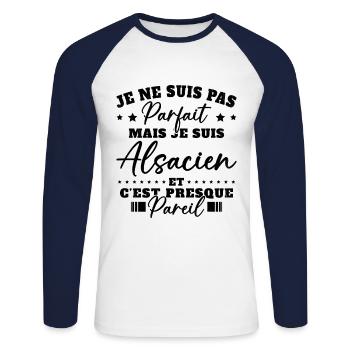 Pas Parfait mais Alsacien Cadeau Humour Alsace - T-shirt baseball manches longues Homme - blanc/marine - Devant - Nik (191cm)