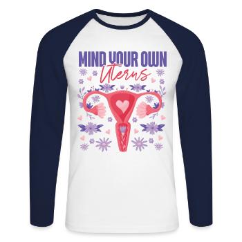 Féministe : Occupez-vous de votre propre utérus - T-shirt baseball manches longues Homme - blanc/marine - Devant - Nik (191cm)