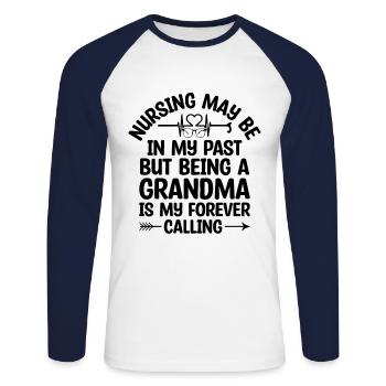Grand-mère retraitée Pension Infirmière infirmière en soins infirmiers - T-shirt baseball manches longues Homme - blanc/marine - Devant - Nik (191cm)