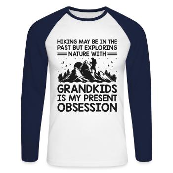 Randonnée Grand-mère retraitée Retraitée Pension Hiker Tre - T-shirt baseball manches longues Homme - blanc/marine - Devant - Nik (191cm)