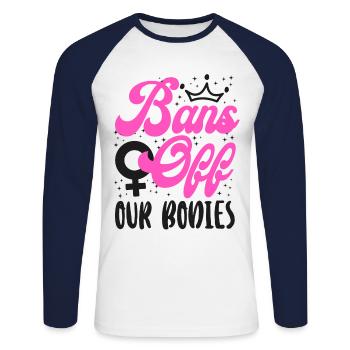 Les féministes bannissent nos corps - T-shirt baseball manches longues Homme - blanc/marine - Devant - Nik (191cm)