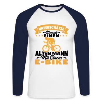 Alten mann mit einem e-bike - Unisex Baseballshirt langarm - Weiß/Navy - Vorne - Nik (191cm)