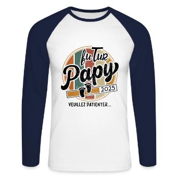 Futur Papy 2025 Cadeau Homme annonce grossesse - T-shirt baseball manches longues Homme - blanc/marine - Devant - Nik (191cm)