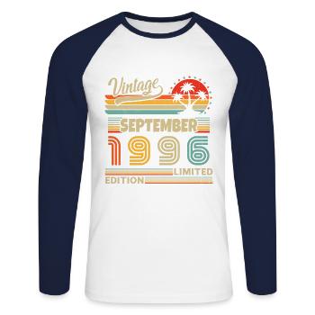Septembre 1996 Rétro Vintage Cadeau d’anniversaire - T-shirt baseball manches longues Homme - blanc/marine - Devant - Nik (191cm)