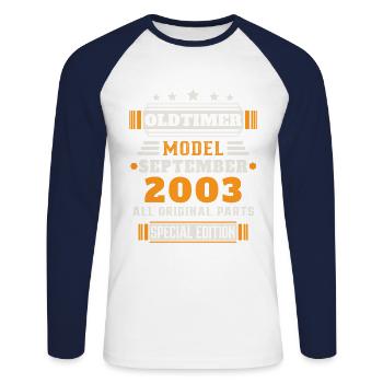 Oldtimer September 2003 Geburtstag Geschenk - Unisex Baseballshirt langarm - Weiß/Navy - Vorne - Nik (191cm)