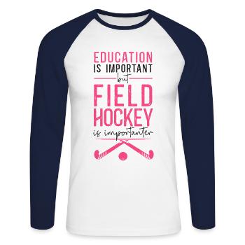 Field Hockey Education Is - Unisex Baseballshirt langarm - Weiß/Navy - Vorne - Nik (191cm)