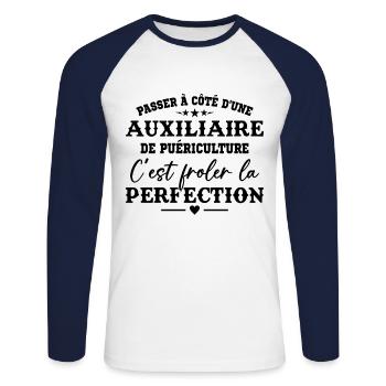 Auxiliaire de puériculture Puéricultrice Métier - T-shirt baseball manches longues Homme - blanc/marine - Devant - Nik (191cm)