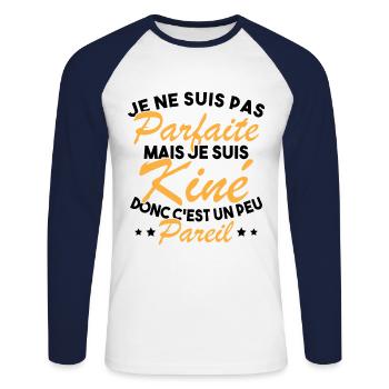 Kinésithérapeute Humour Kinésithérapie Kiné - T-shirt baseball manches longues Homme - blanc/marine - Devant - Nik (191cm)