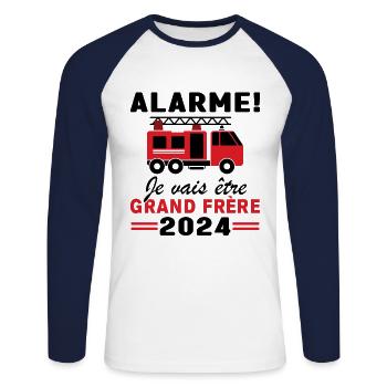 Ich werde 2024 ein großer Bruder sein / Zukünftiger großer Bruder - Unisex Baseballshirt langarm - Weiß/Navy - Vorne - Nik (191cm)