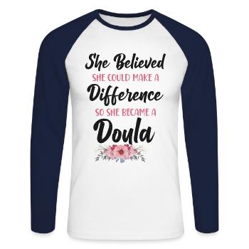 Doula Birth Worker She Believed - Unisex Baseballshirt langarm - Weiß/Navy - Vorne - Nik (191cm)