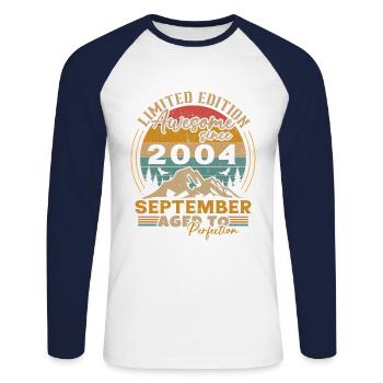 September 2004 Retro Vintage Geburtstagsgeschenk - Unisex Baseballshirt langarm - Weiß/Navy - Vorne - Nik (191cm)