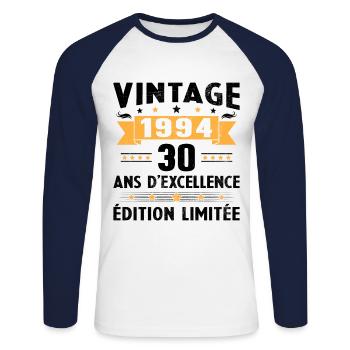 30 Jahre 1994 Vintage Jubiläumsgeschenk - Unisex Baseballshirt langarm - Weiß/Navy - Vorne - Nik (191cm)