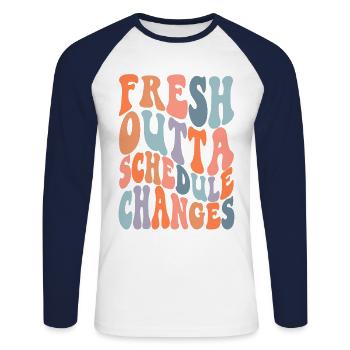 School Counselor Fresh Outta - Unisex Baseballshirt langarm - Weiß/Navy - Vorne - Nik (191cm)